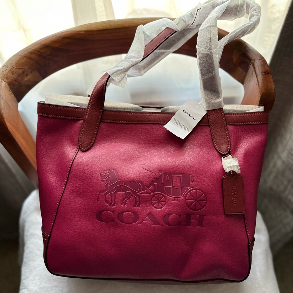 Coach NWT COACH Tote In Colorblock With Horse And Carriage C5676 GOLD/BRIGHT VIO